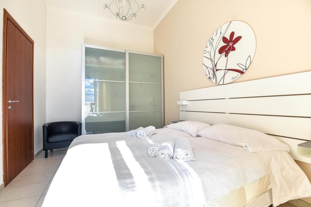 Aparthotel Aurora 3*